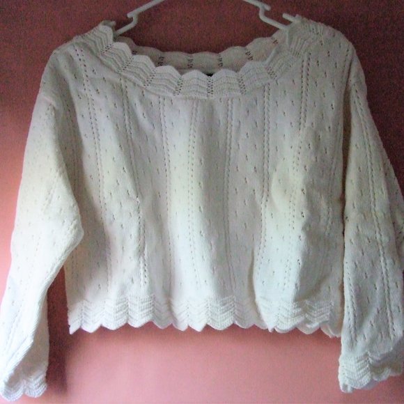 Neck Short Shirt White Knitted, Trim On Sleeves And Neck. objects d 'art Brand - Picture 2 of 16